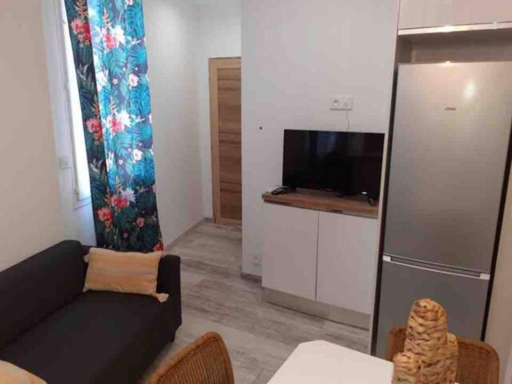 Le Studio D'Auguste- Coeur De Nimes-Chaleureux-Emplacement Ideal Zewnętrze zdjęcie